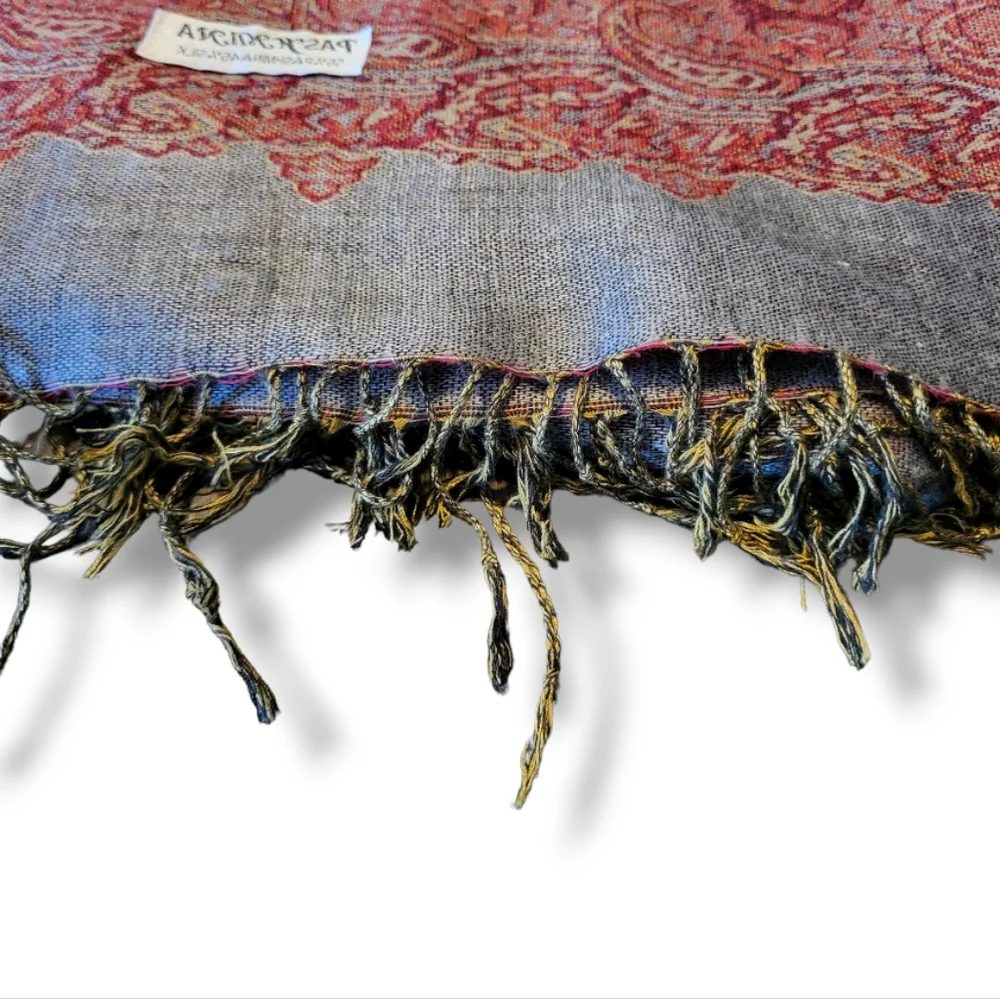 Pashmina shawl/wrap - Picture 3 of 5